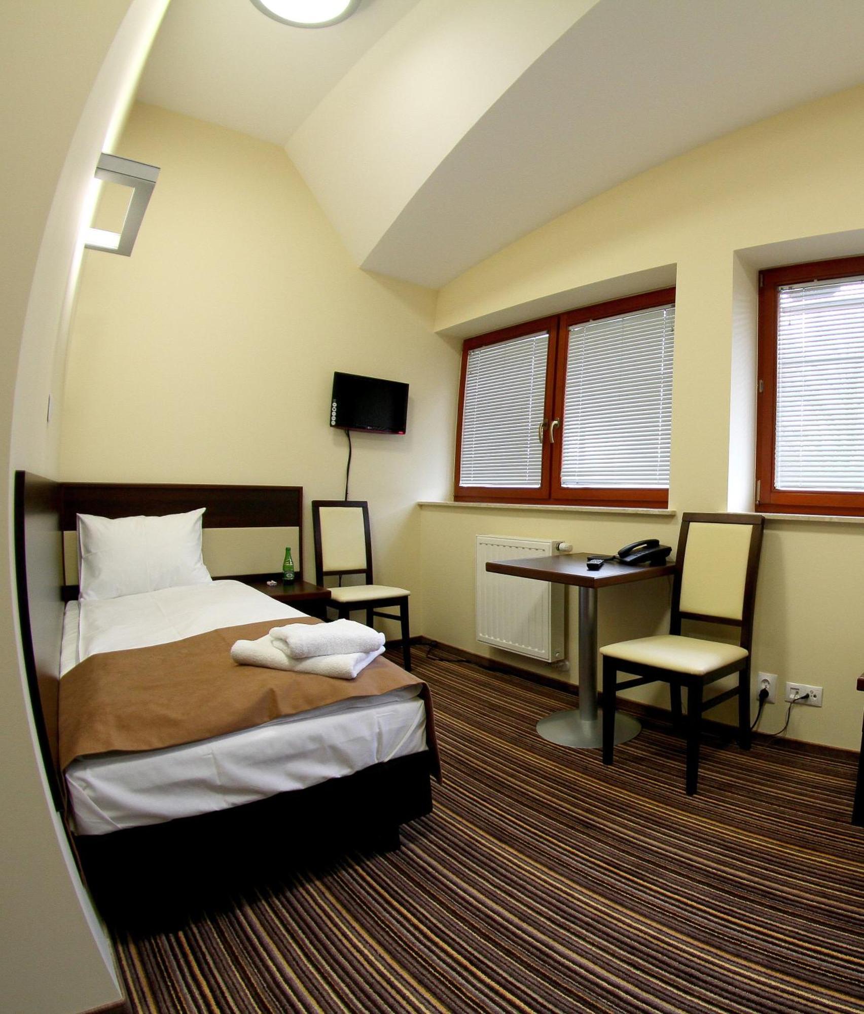 Hotel Aviator Kielce "Business Hotel Medical & Spa" Bilik gambar