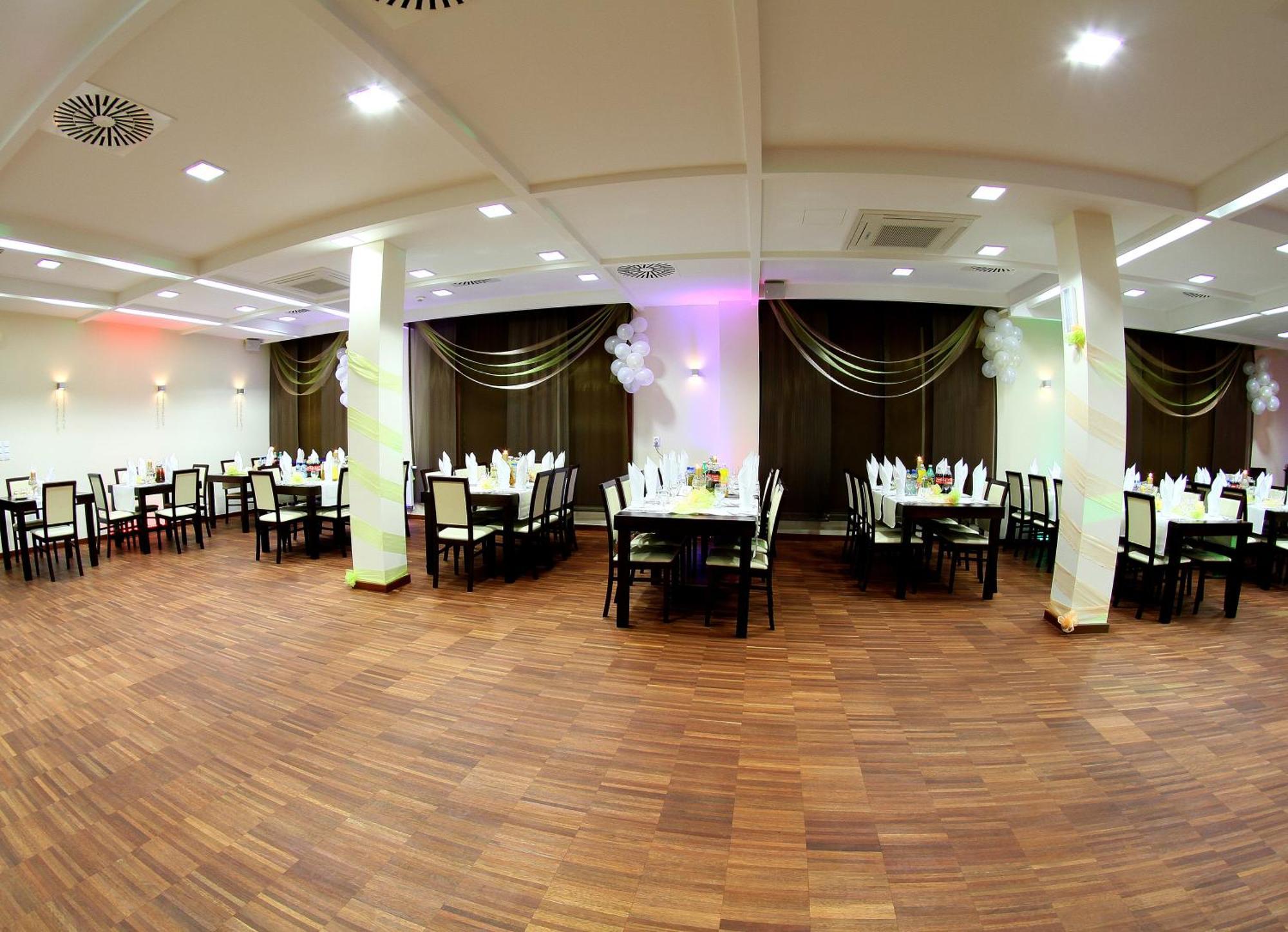 Hotel Aviator Kielce "Business Hotel Medical & Spa" Luaran gambar