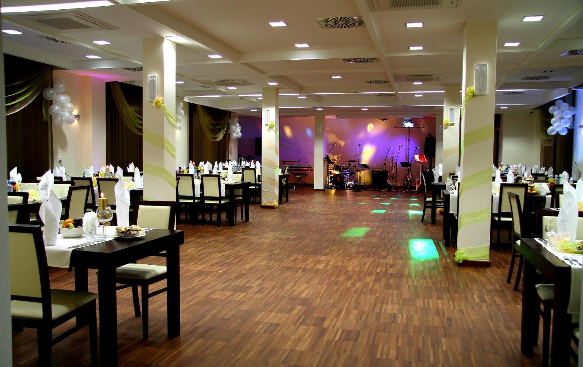 Hotel Aviator Kielce "Business Hotel Medical & Spa" Luaran gambar
