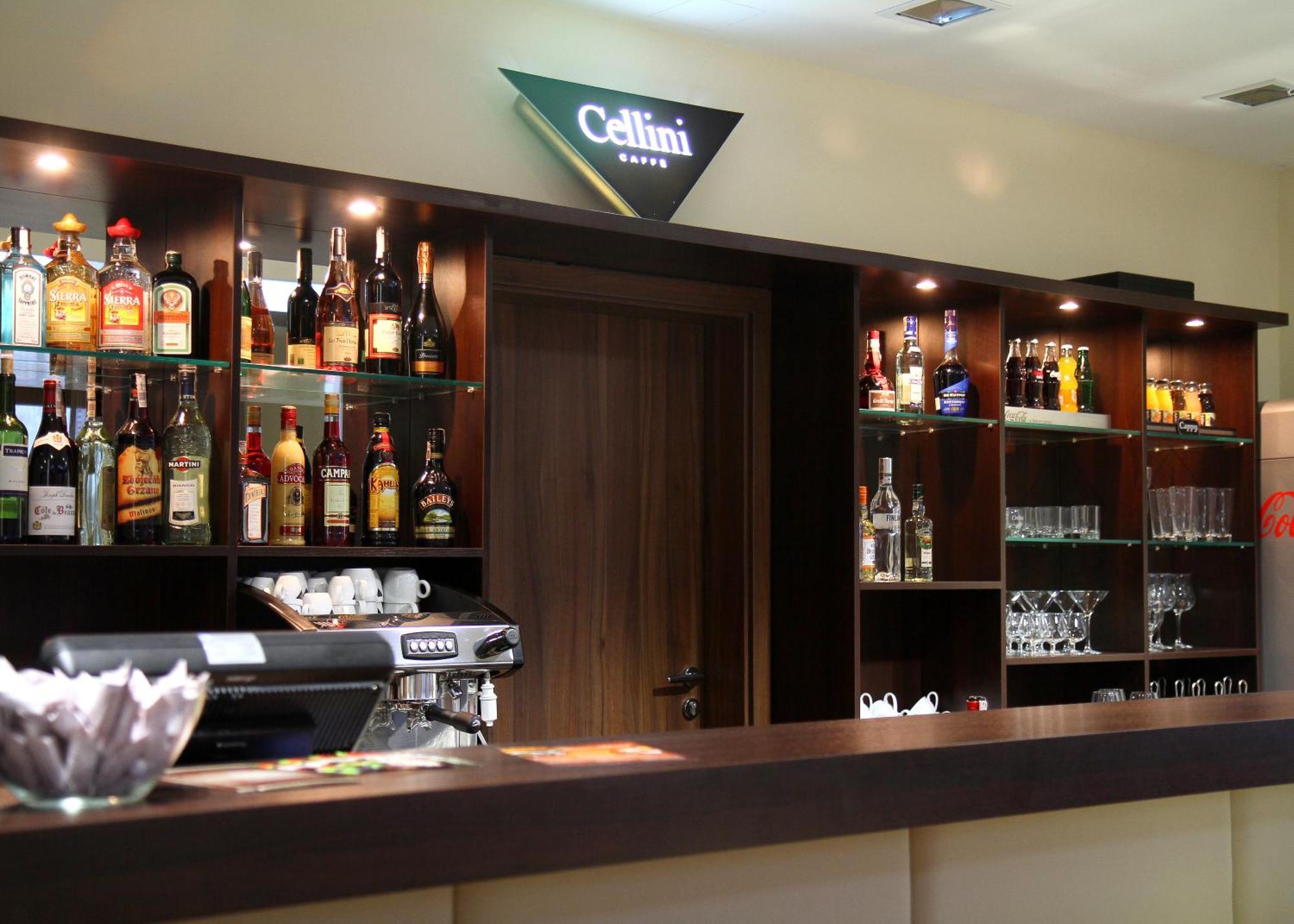 Hotel Aviator Kielce "Business Hotel Medical & Spa" Luaran gambar