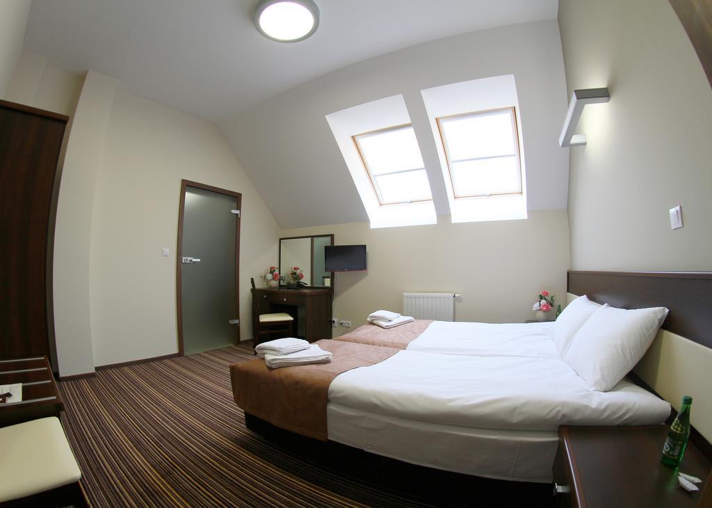 Hotel Aviator Kielce "Business Hotel Medical & Spa" Luaran gambar