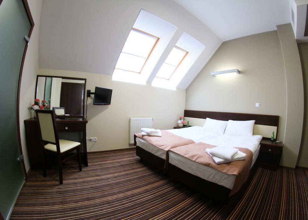Hotel Aviator Kielce "Business Hotel Medical & Spa" Luaran gambar